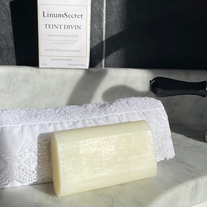 Teint Divin – Savon soin naturel à l’huile de lin | Peaux sensibles & normales